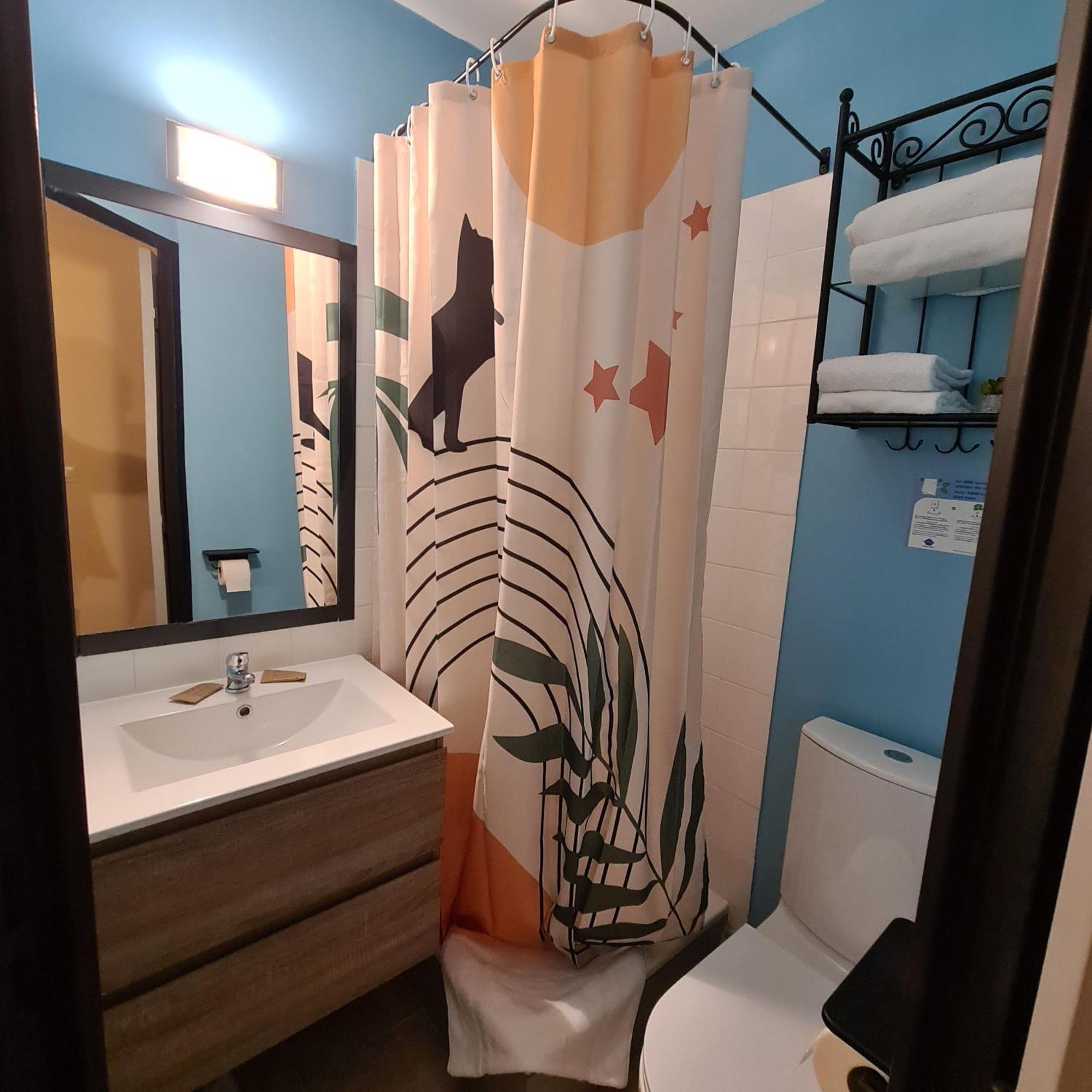 Hotel L'Etoile Aeroport - A61 カルカソンヌ エクステリア 写真