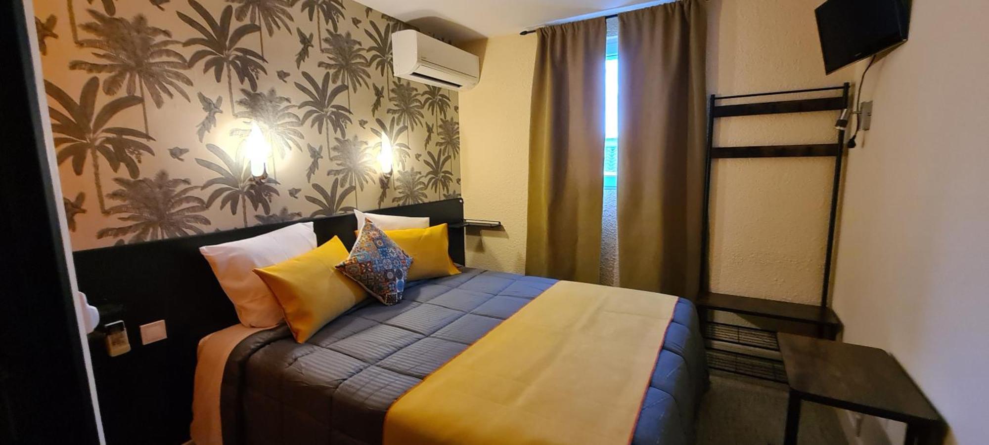 Hotel L'Etoile Aeroport - A61 カルカソンヌ エクステリア 写真