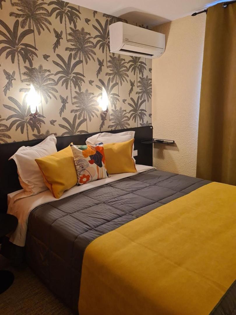 Hotel L'Etoile Aeroport - A61 カルカソンヌ エクステリア 写真