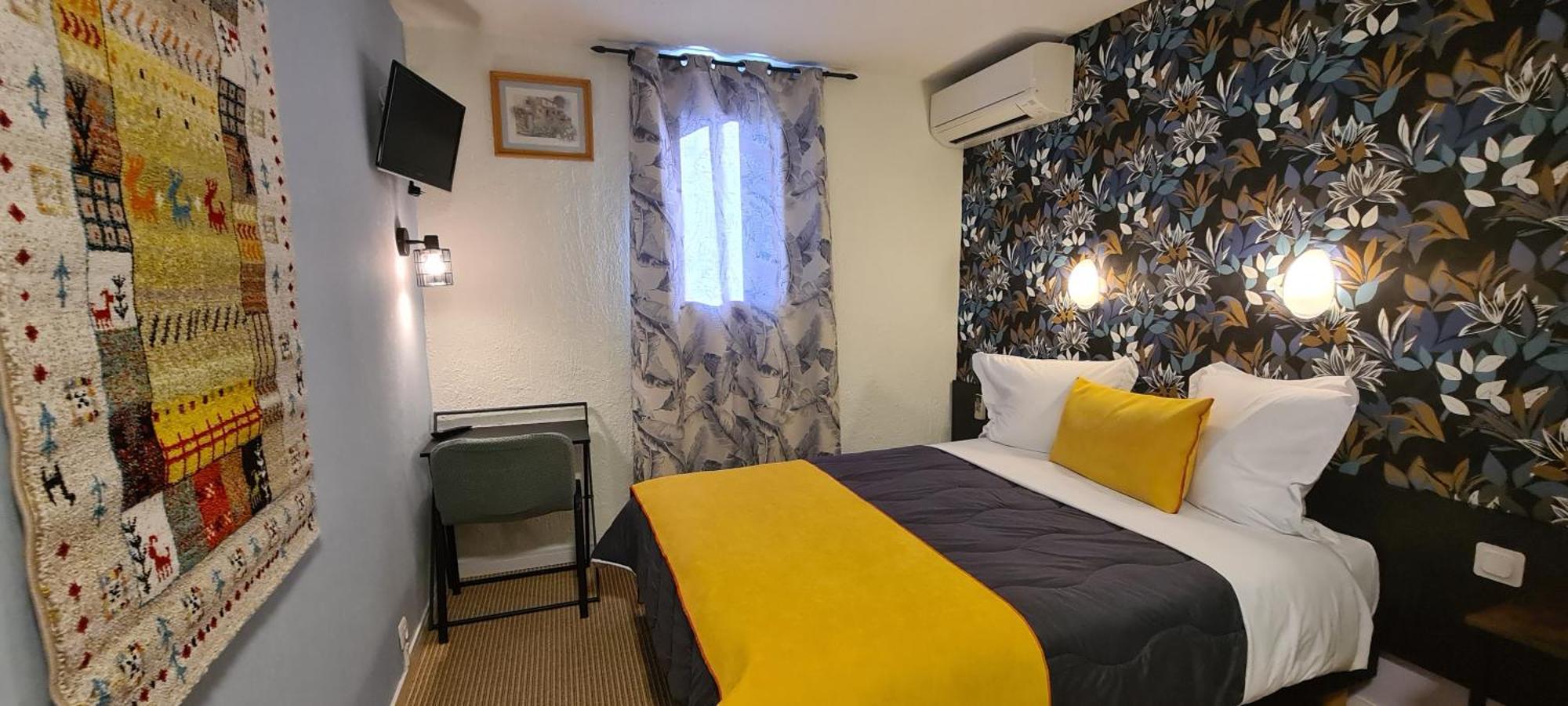 Hotel L'Etoile Aeroport - A61 カルカソンヌ エクステリア 写真